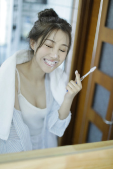 金梅瓶在线